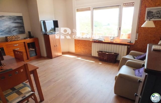 2 slaapkamer Flat te koop in Roses - € 147.000 (Ref: 8457238)