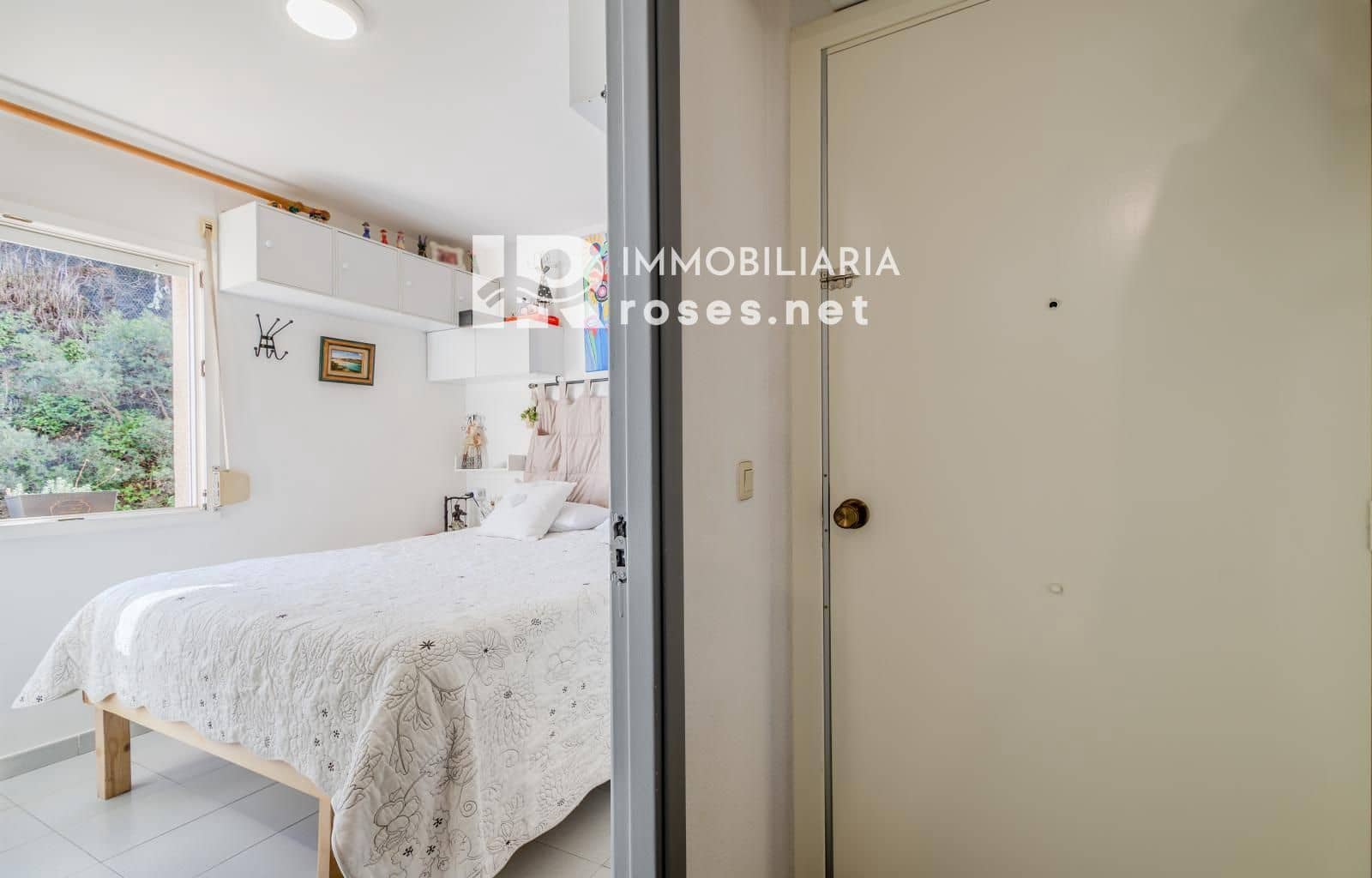 2 bedroom Flat for sale in Roses - € 229,000 (Ref: 8582996)