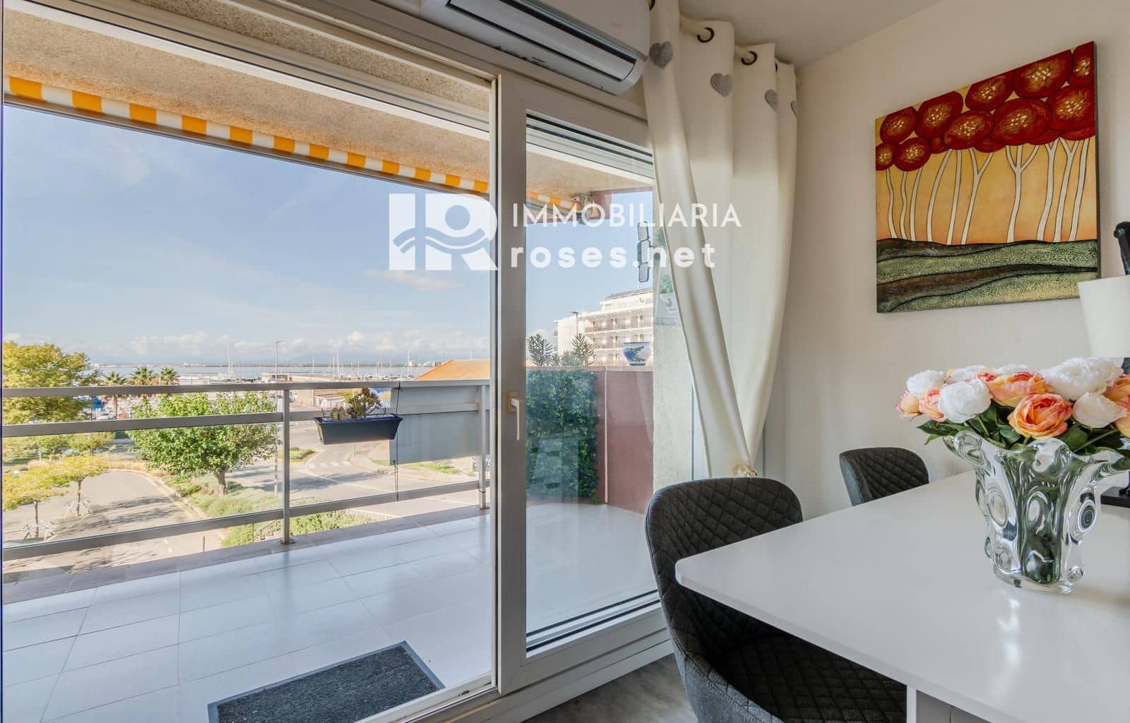 2 bedroom Flat for sale in Roses - € 229,000 (Ref: 8582996)