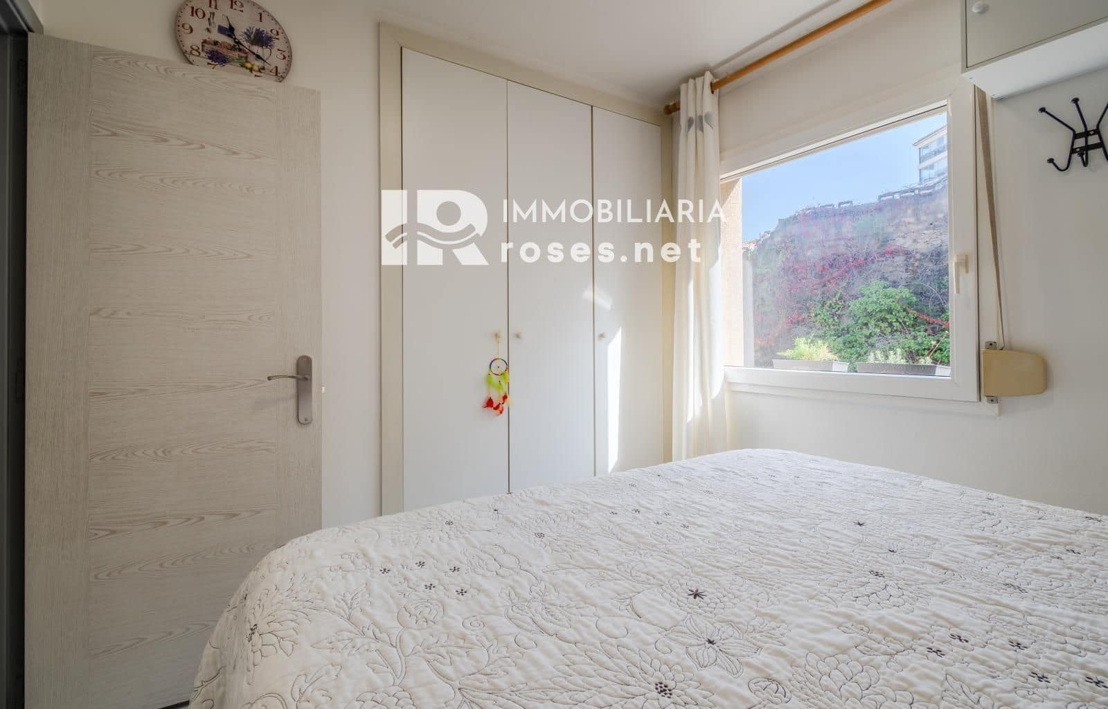 2 bedroom Flat for sale in Roses - € 229,000 (Ref: 8582996)