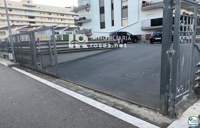 Garagem para venda em Empuriabrava, Castelló d'Empúries - 12 000 € (Ref: 8688252)