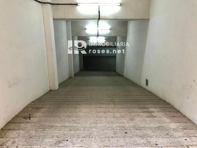 Garage for sale in Roses - € 45,000 (Ref: 8703041)