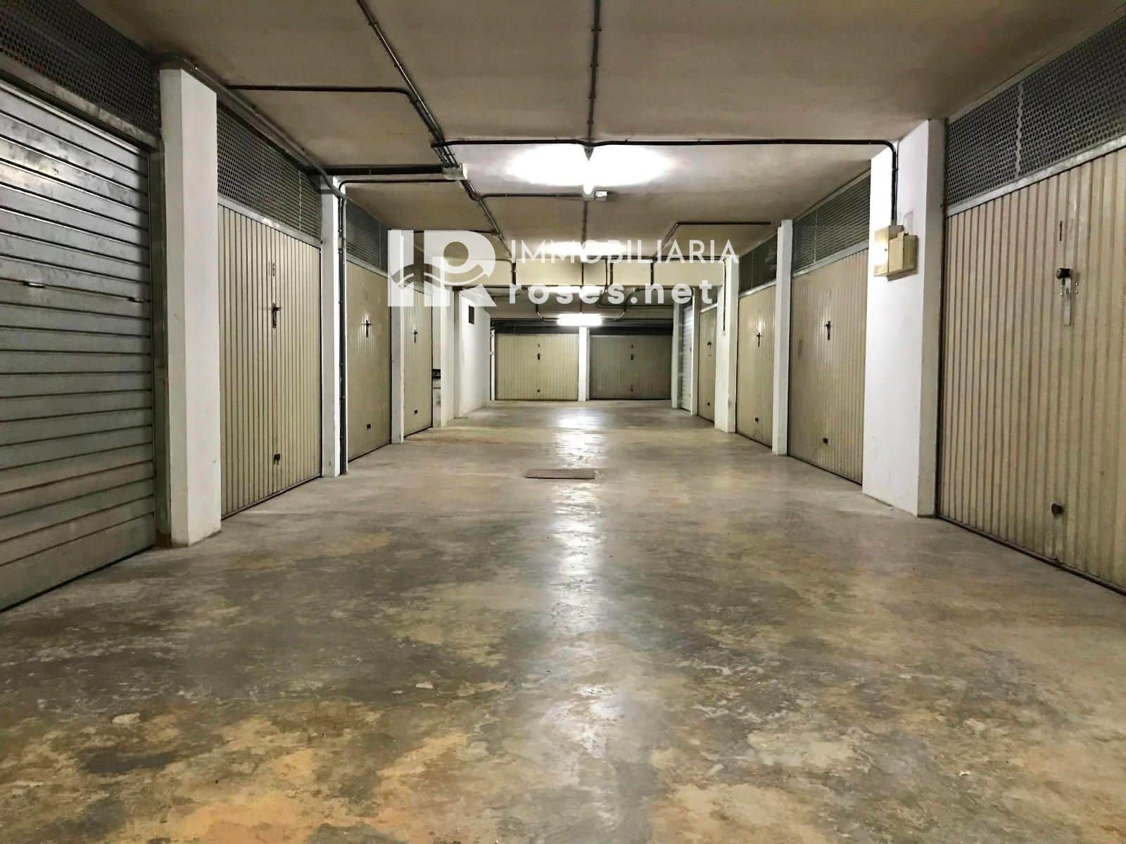 Garage til salg i Roses - € 45.000 (Ref: 8703041)