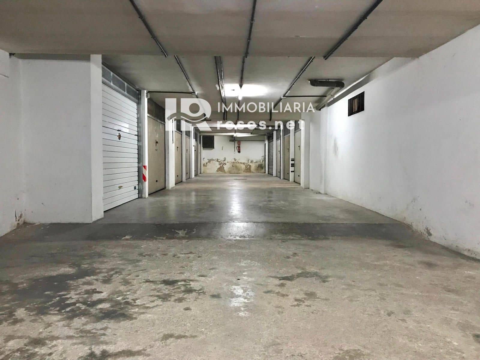 Garage til salg i Roses - € 45.000 (Ref: 8703041)