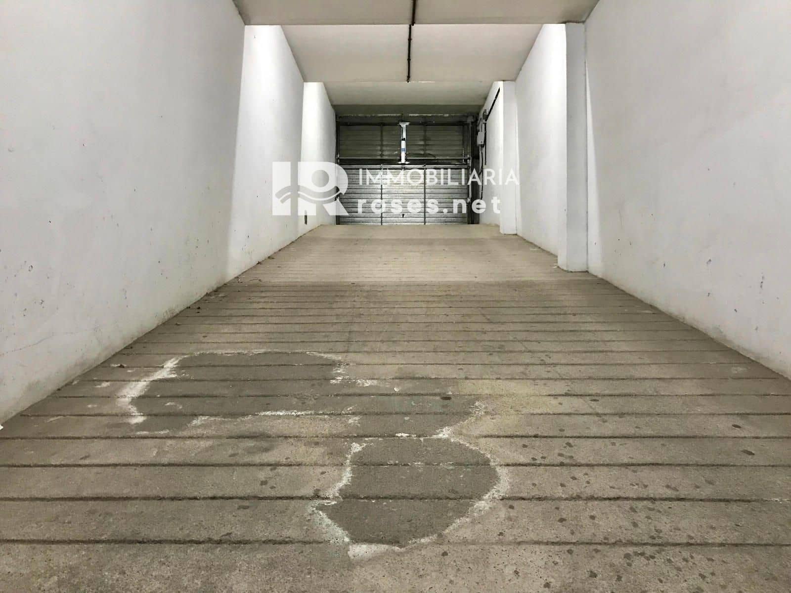 Garage til salg i Roses - € 45.000 (Ref: 8703041)