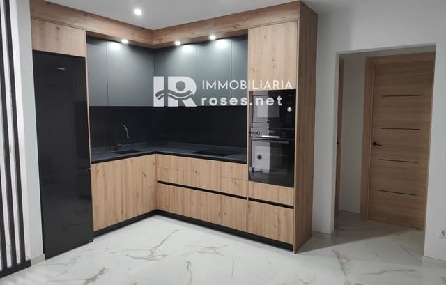 3 quarto Moradia para venda em El Mas Fumats, Roses com piscina garagem - 669 000 € (Ref: 8741880)