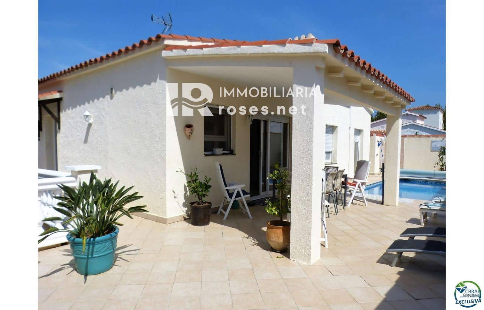 3 chambre Villa/Maison à vendre à Empuriabrava avec piscine - 490 000 € (Ref: 8869976)