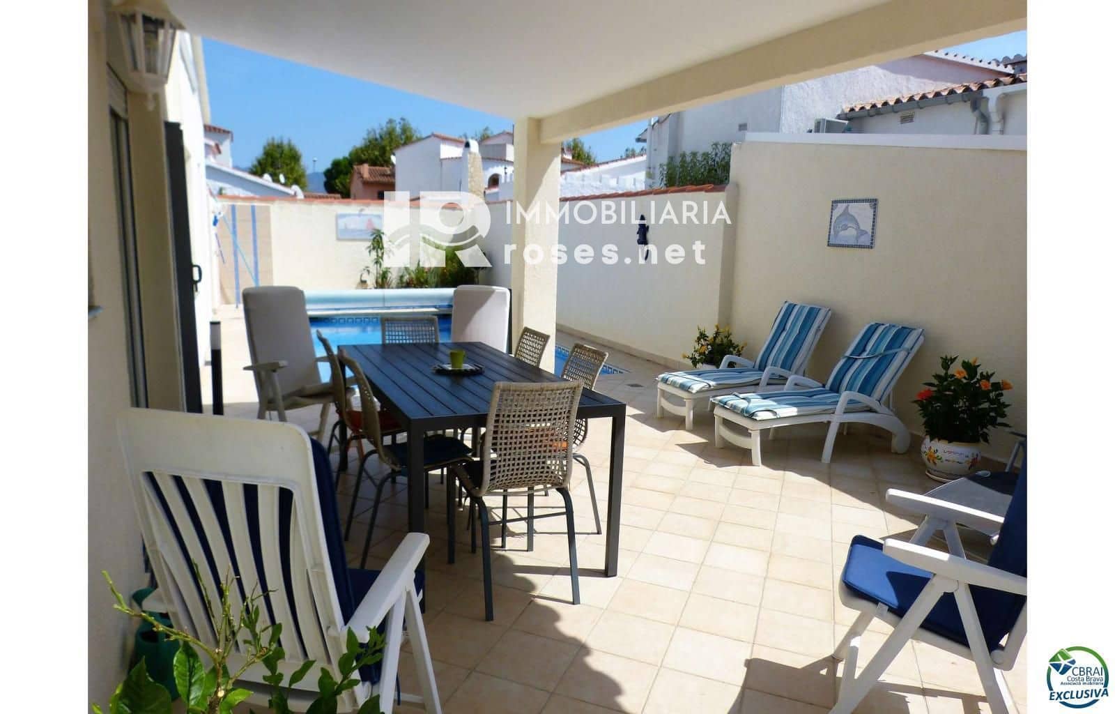 3 chambre Villa/Maison à vendre à Empuriabrava avec piscine - 490 000 € (Ref: 8869976)