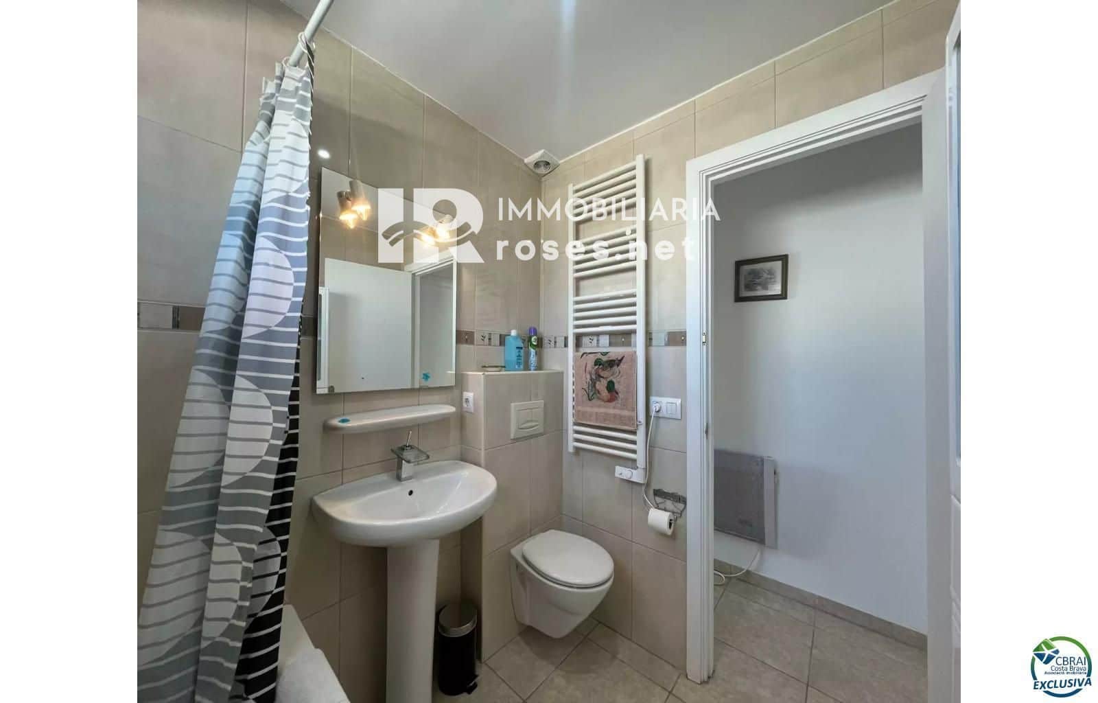 3 chambre Villa/Maison à vendre à Empuriabrava avec piscine - 490 000 € (Ref: 8869976)