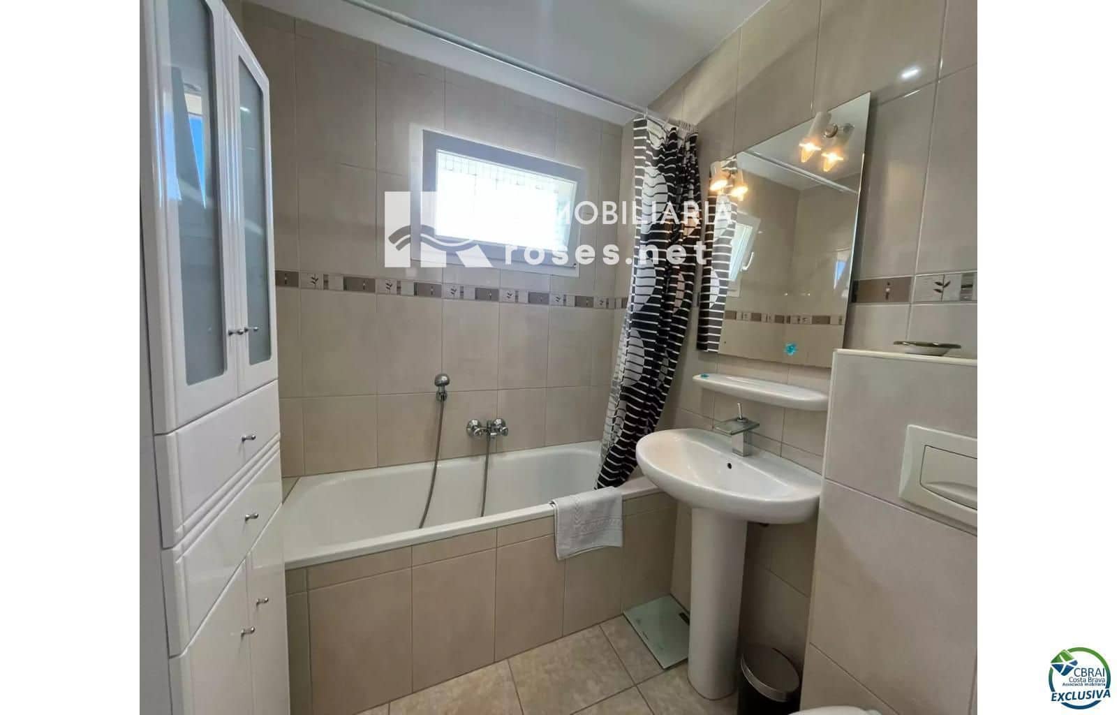 3 chambre Villa/Maison à vendre à Empuriabrava avec piscine - 490 000 € (Ref: 8869976)