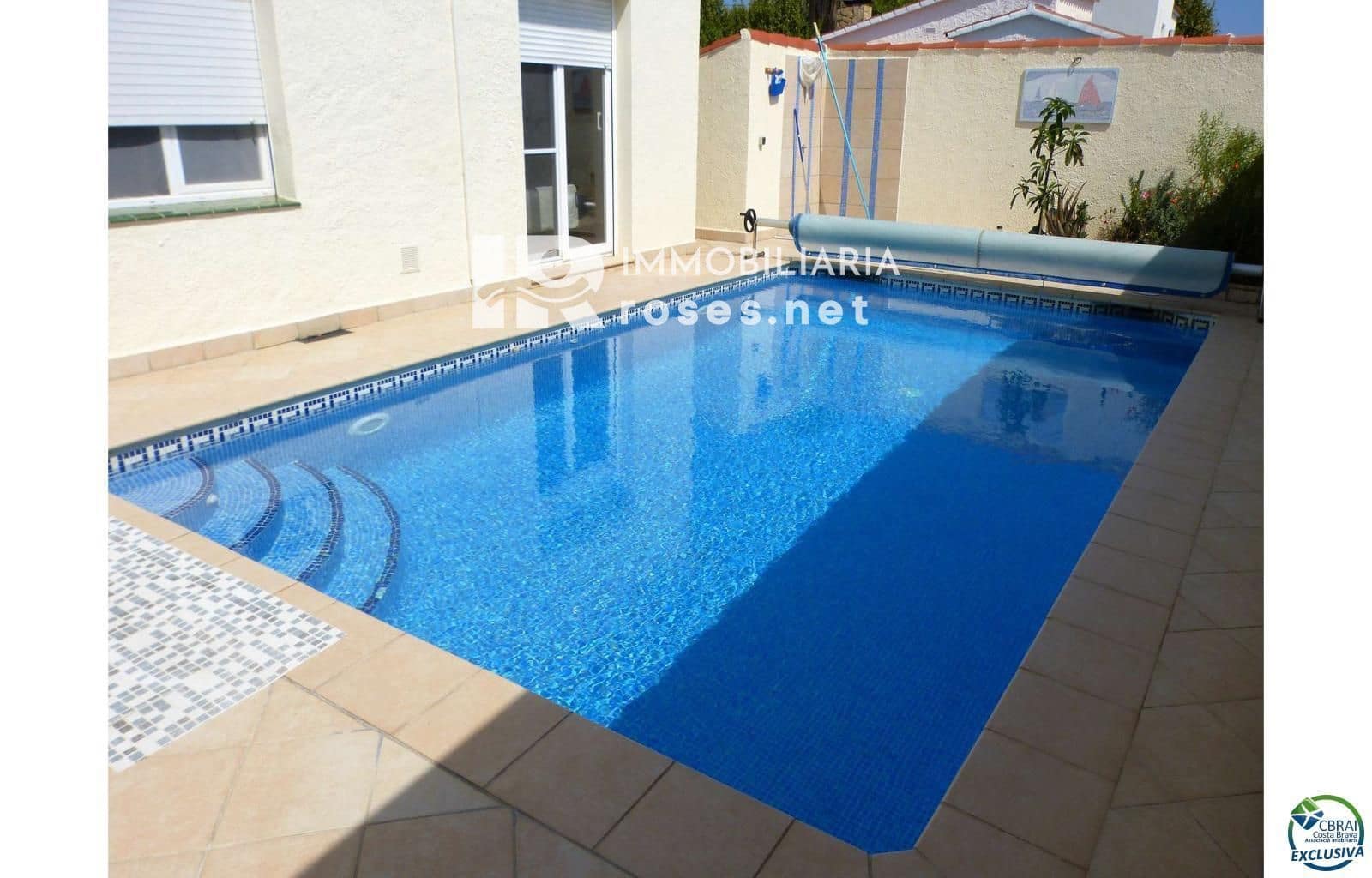 3 chambre Villa/Maison à vendre à Empuriabrava avec piscine - 490 000 € (Ref: 8869976)