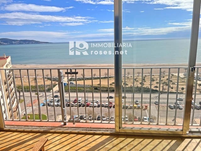 2 bedroom Flat for sale in Empuriabrava, Castelló d'Empúries - € 182,500 (Ref: 8873182)