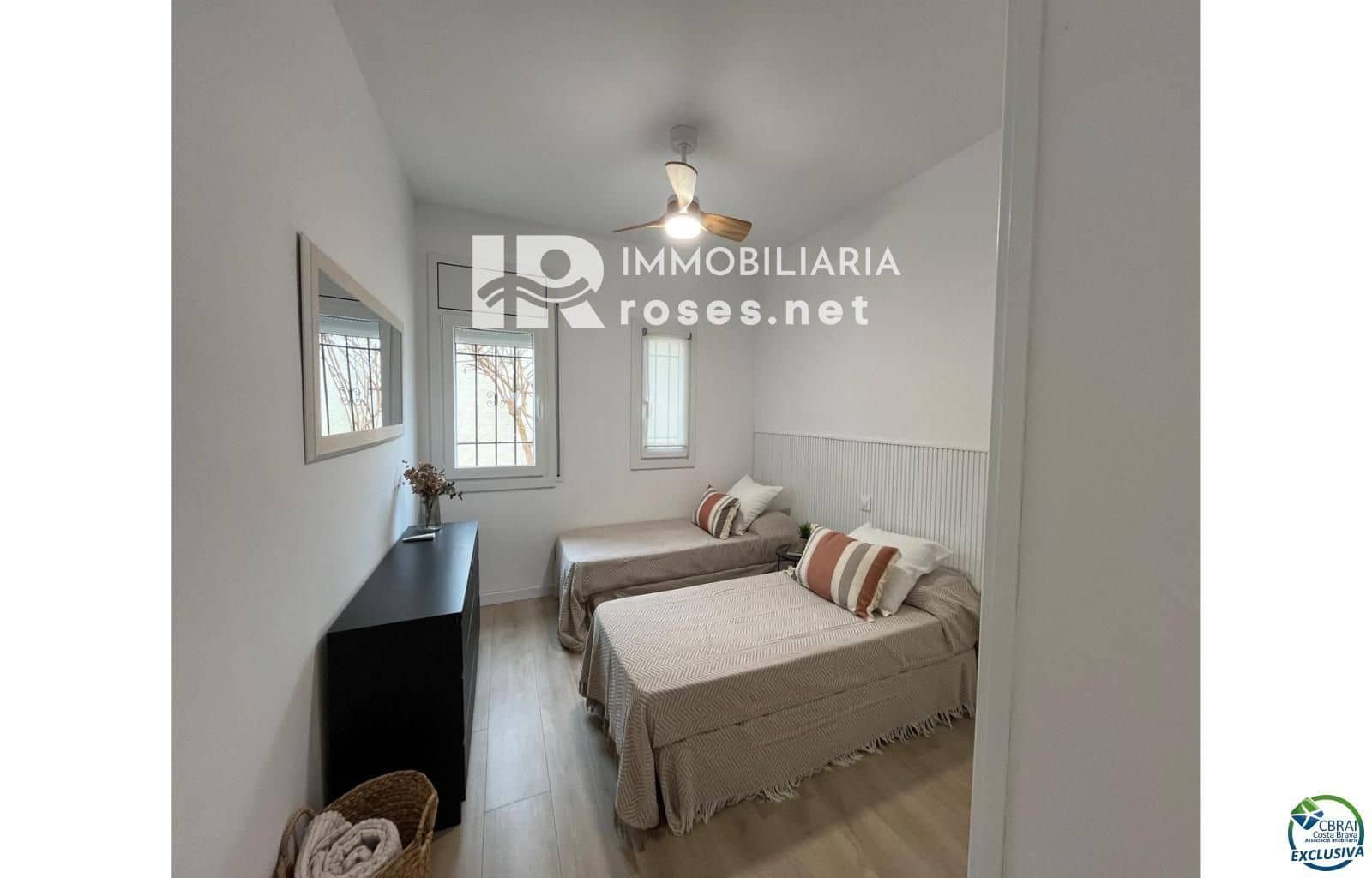 2 bedroom Flat for sale in Empuriabrava - € 265,000 (Ref: 8880339)