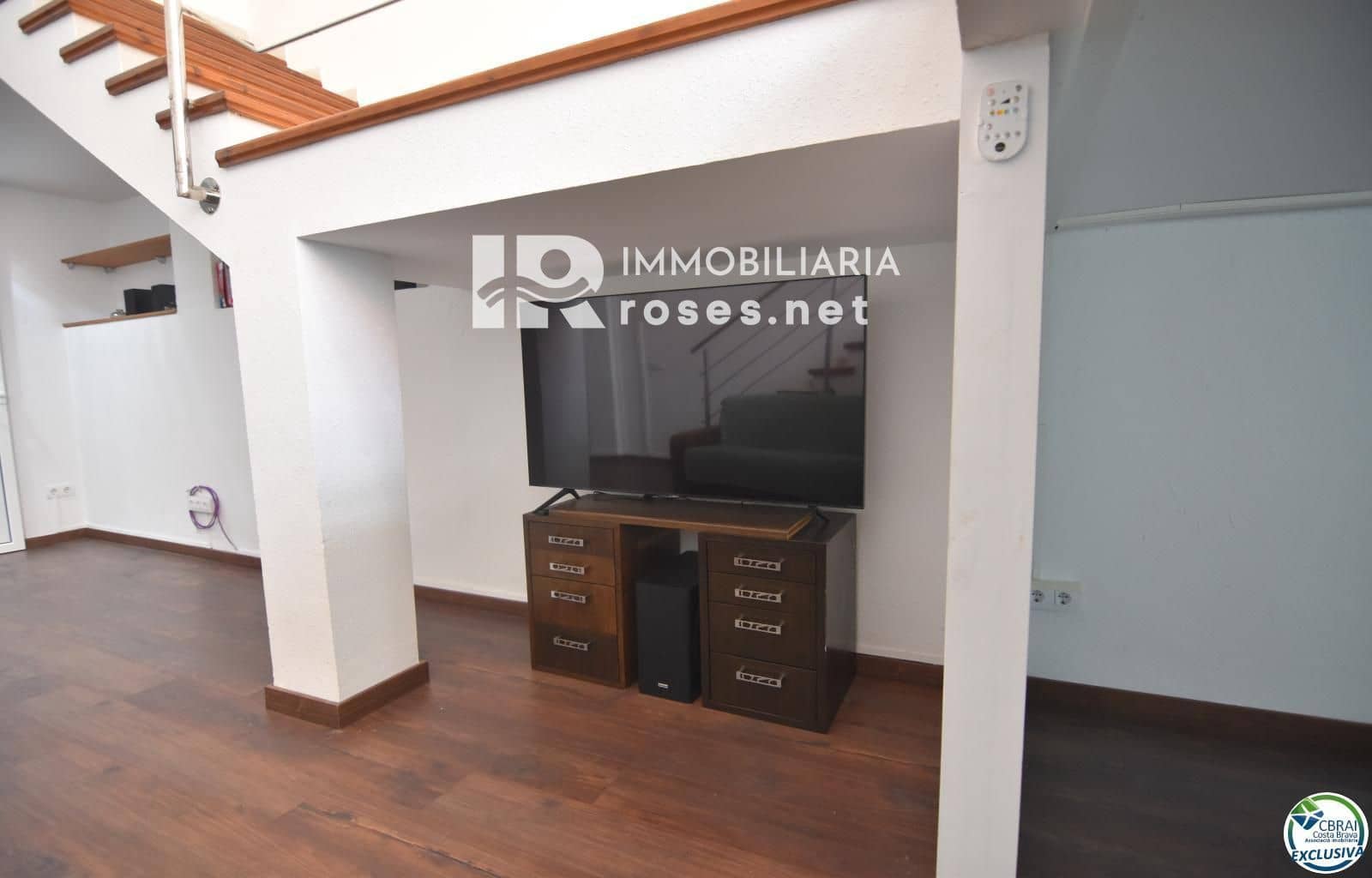 Erhverv til salg i Empuriabrava med garage - € 145.000 (Ref: 8880340)