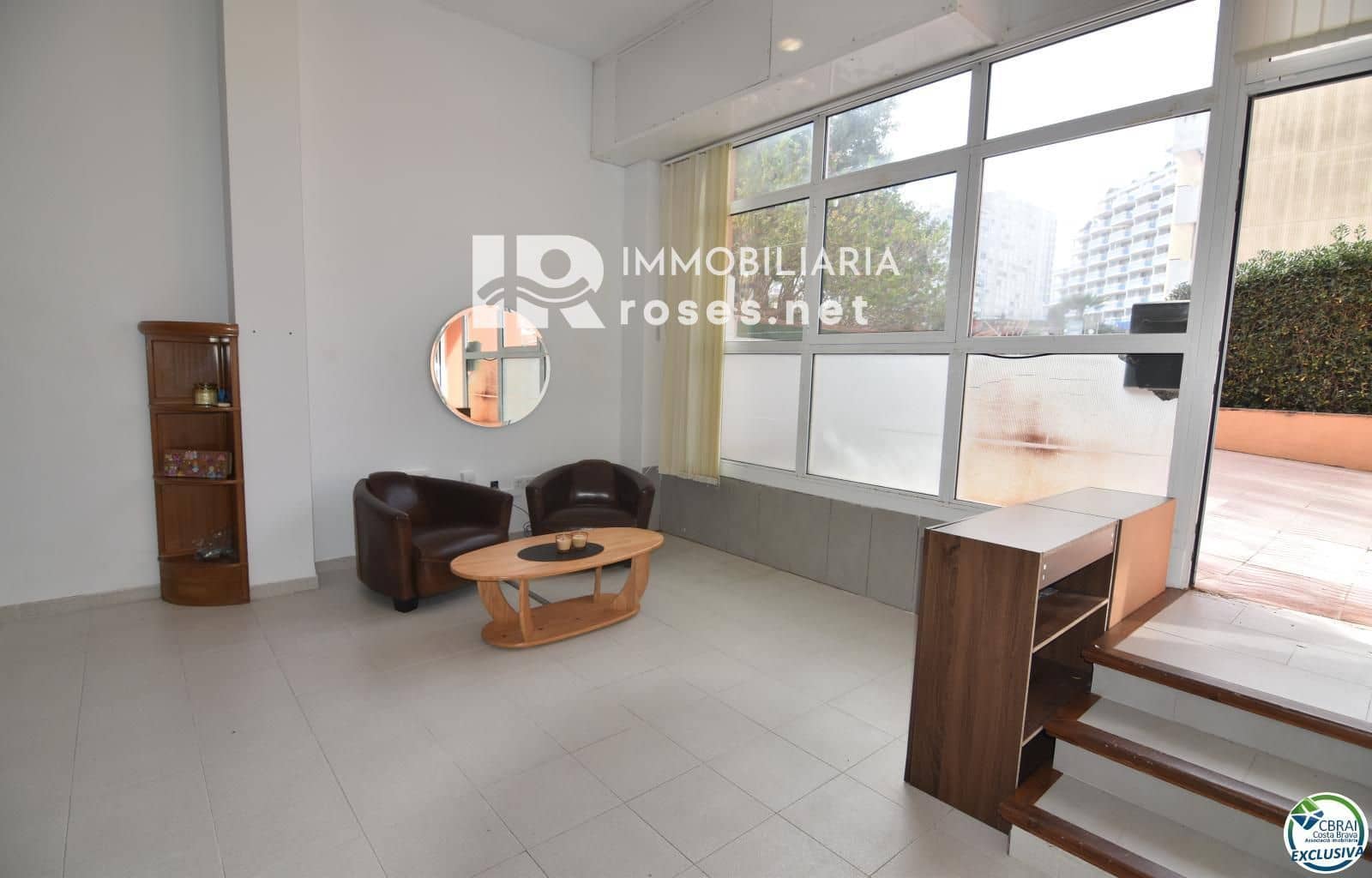 Erhverv til salg i Empuriabrava med garage - € 145.000 (Ref: 8880340)