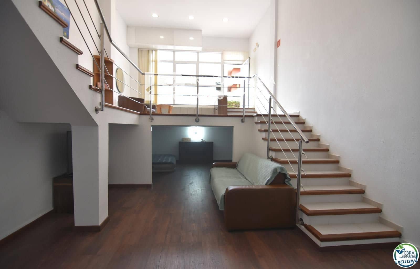 Erhverv til salg i Empuriabrava med garage - € 145.000 (Ref: 8880340)