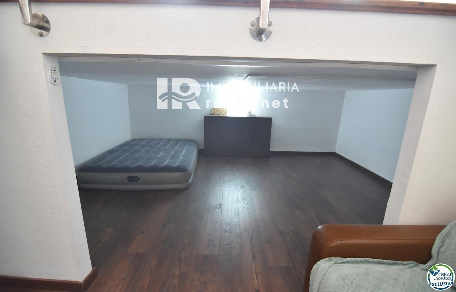 Erhverv til salg i Empuriabrava med garage - € 145.000 (Ref: 8880340)