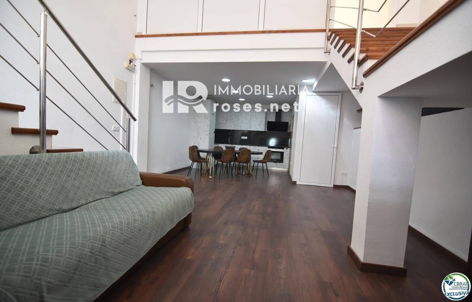 Erhverv til salg i Empuriabrava med garage - € 145.000 (Ref: 8880340)