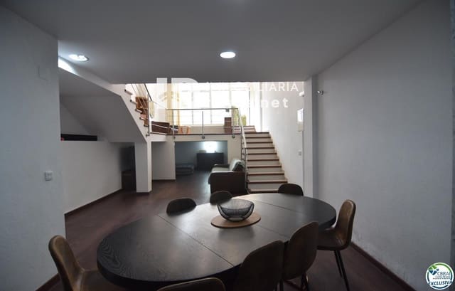 Erhverv til salg i Empuriabrava, Castelló d'Empúries med garage - € 145.000 (Ref: 8880340)