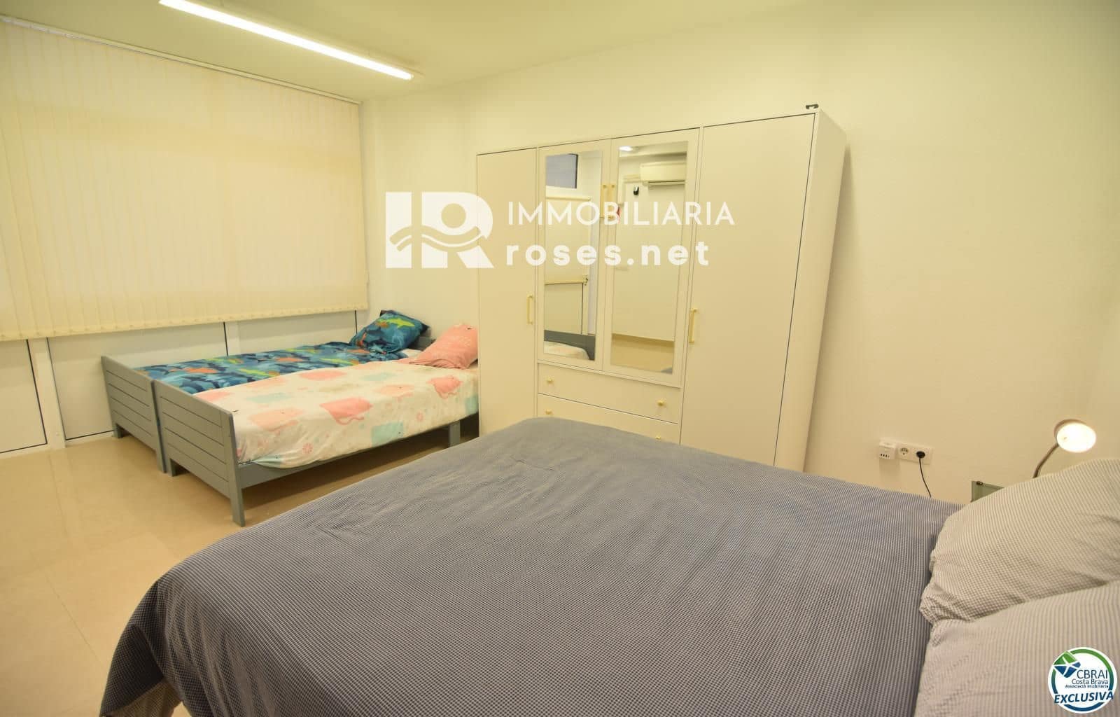 Erhverv til salg i Empuriabrava med garage - € 145.000 (Ref: 8880340)