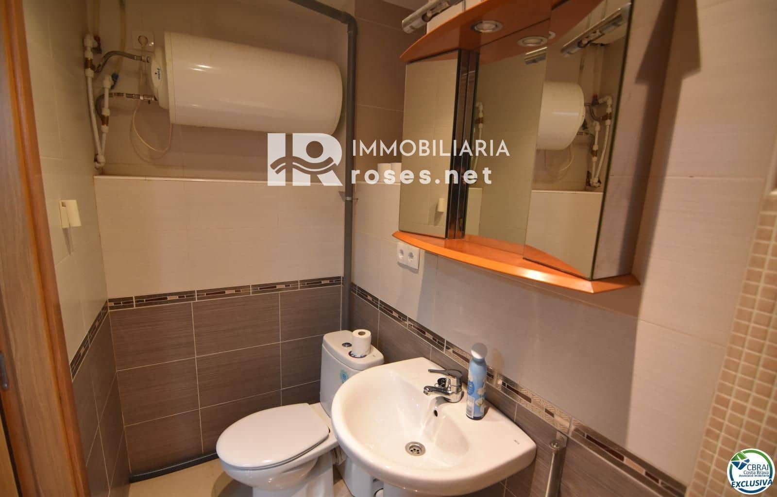 Erhverv til salg i Empuriabrava med garage - € 145.000 (Ref: 8880340)