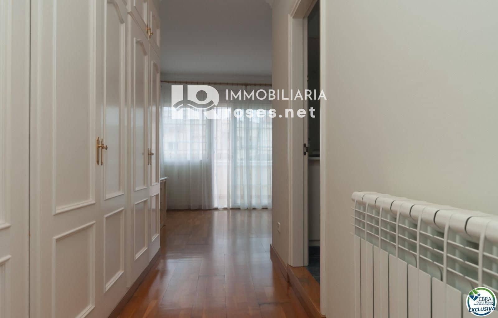 4 sypialnia Willa na sprzedaż w Roses z basenem garażem - 598 000 € (Ref: 8884816)