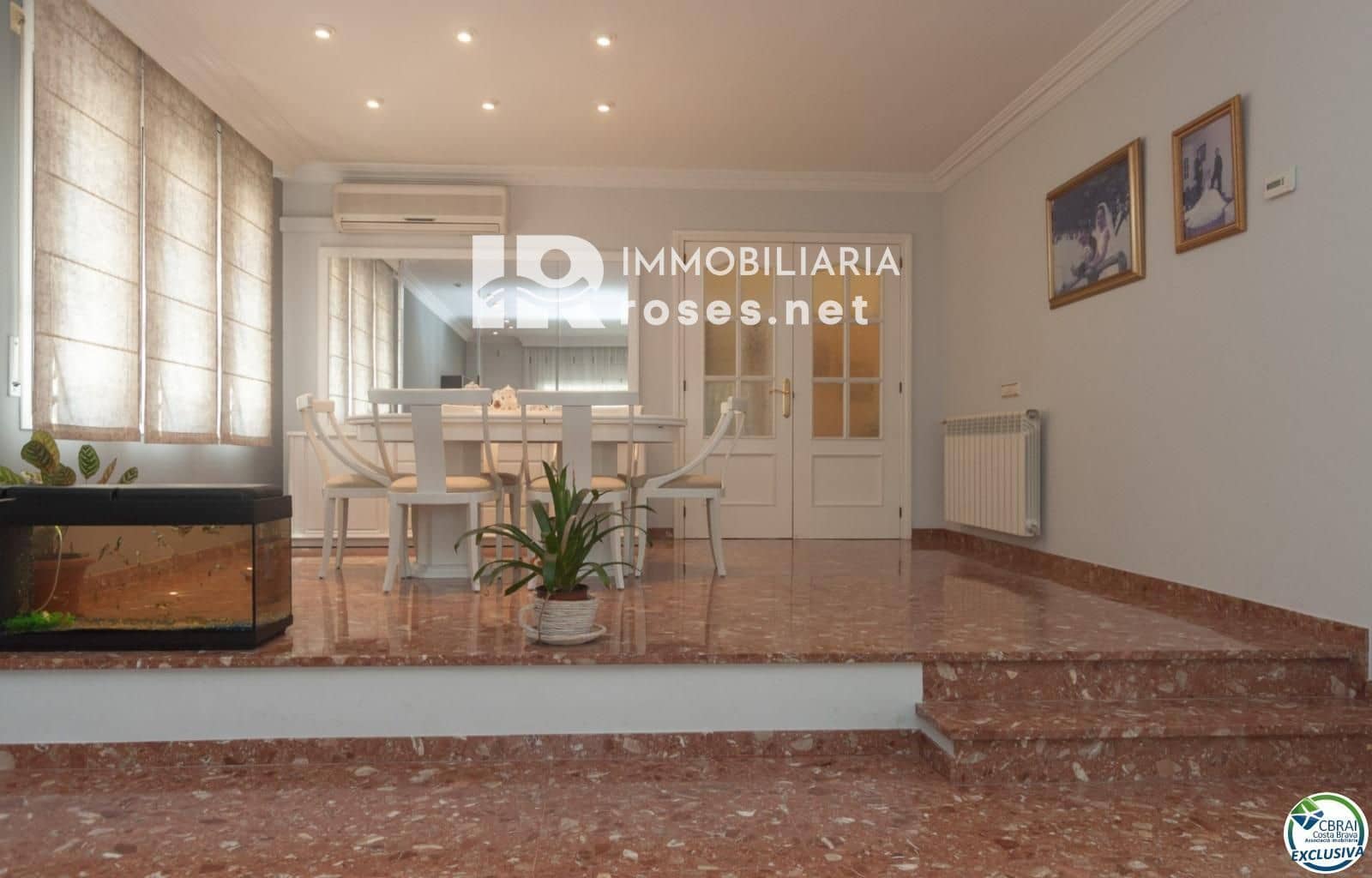 4 sypialnia Willa na sprzedaż w Roses z basenem garażem - 598 000 € (Ref: 8884816)