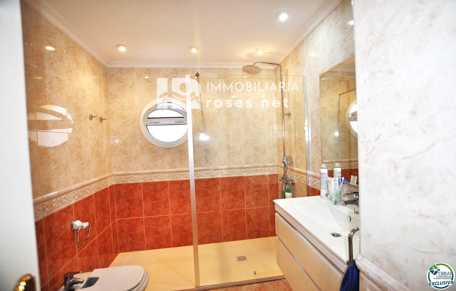 4 sypialnia Willa na sprzedaż w Roses z basenem garażem - 598 000 € (Ref: 8884816)