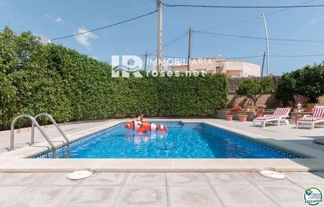 4 sypialnia Willa na sprzedaż w Roses z basenem garażem - 598 000 € (Ref: 8884816)