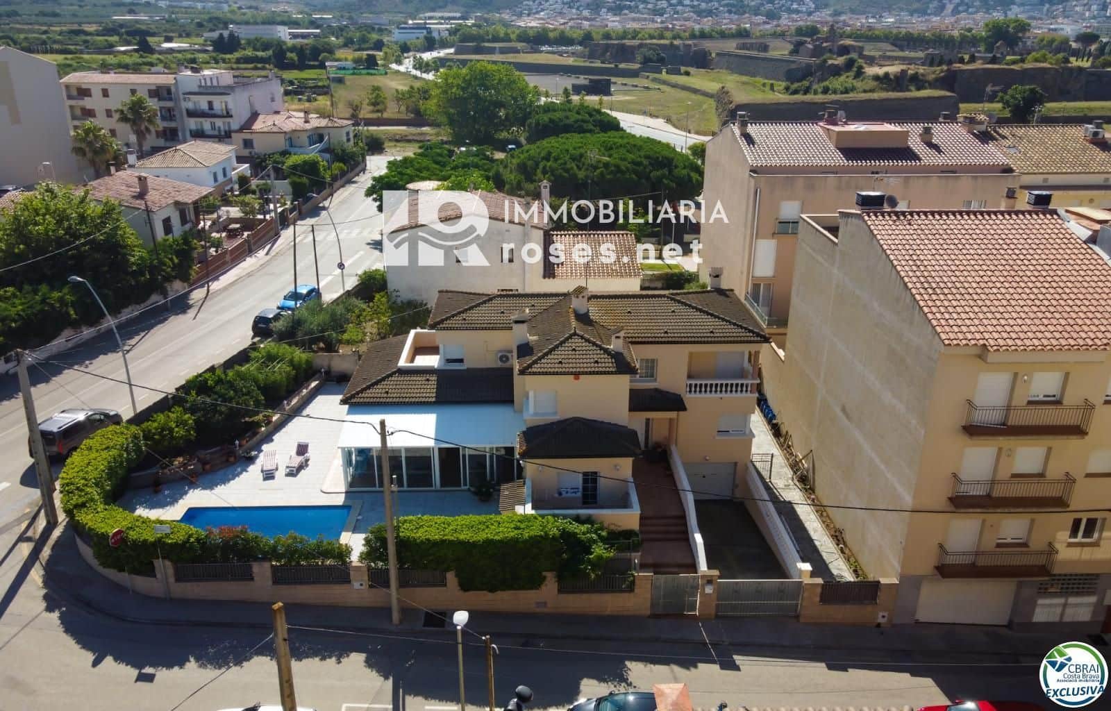 4 sypialnia Willa na sprzedaż w Roses z basenem garażem - 598 000 € (Ref: 8884816)