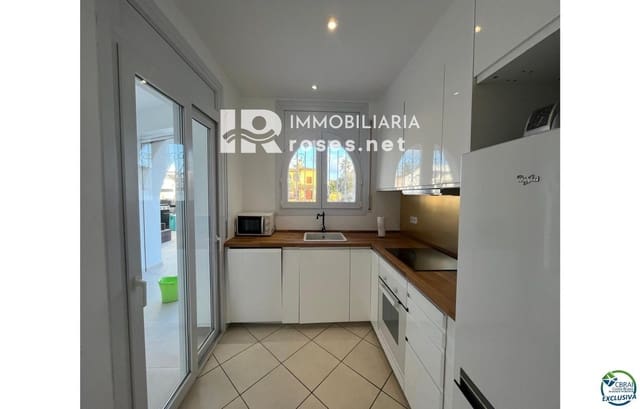 4 bedroom Villa for sale in Empuriabrava, Castelló d'Empúries with pool garage - € 799,000 (Ref: 8900623)