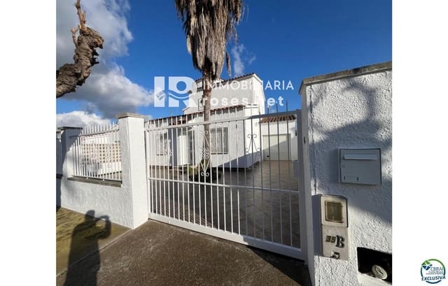 4 bedroom Villa for sale in Empuriabrava, Castelló d'Empúries with pool garage - € 799,000 (Ref: 8900623)