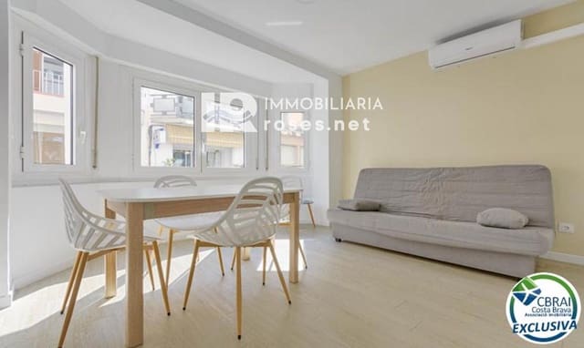 2 slaapkamer Flat te koop in Roses - € 169.500 (Ref: 8905800)