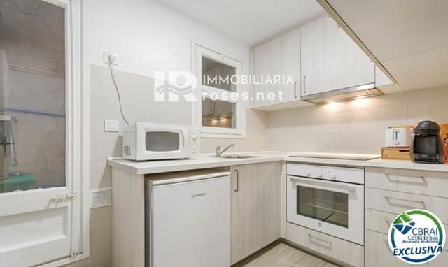 2 slaapkamer Flat te koop in Roses - € 169.500 (Ref: 8905800)