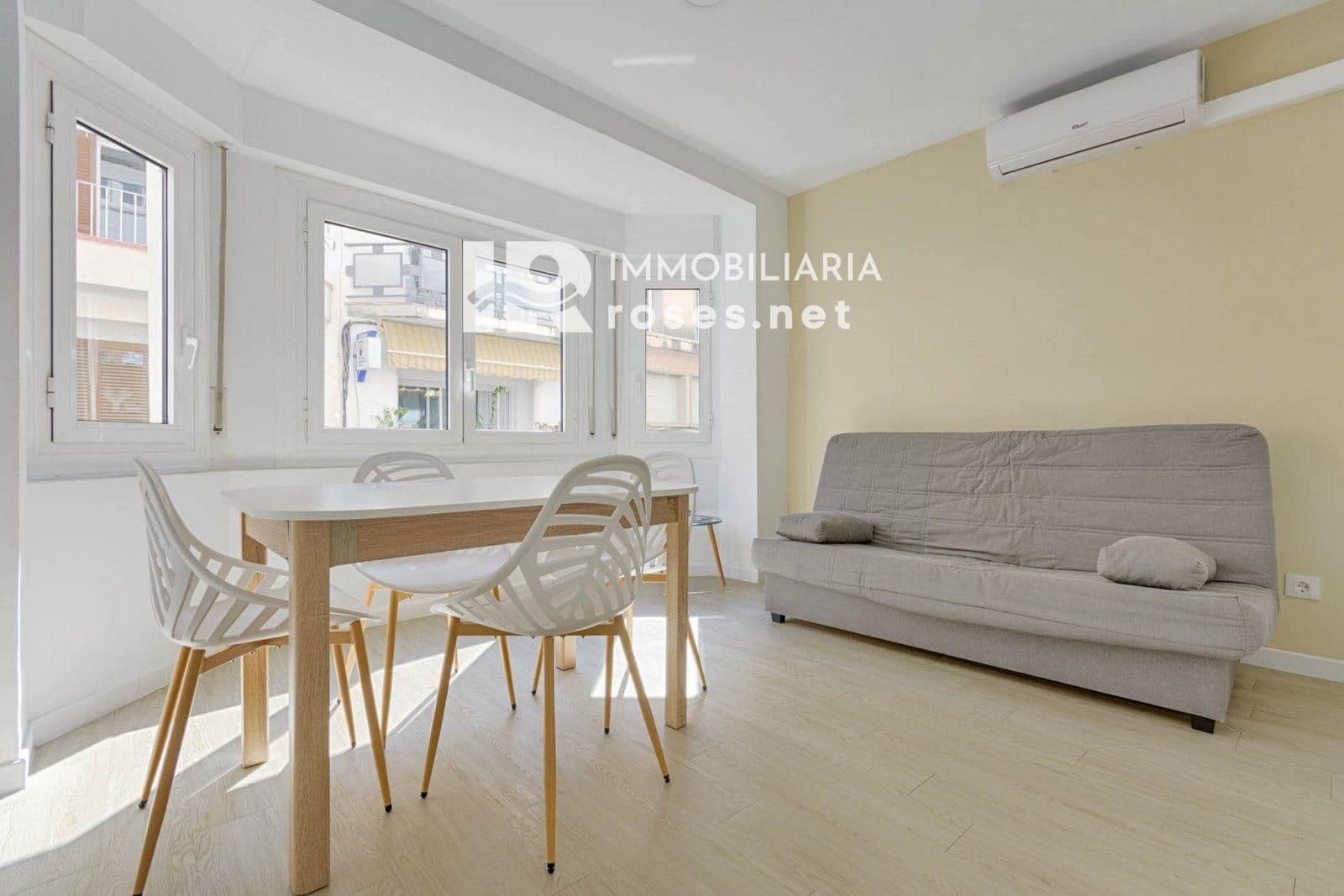 2 soveværelse Lejlighed til salg i Roses - € 169.500 (Ref: 8905800)