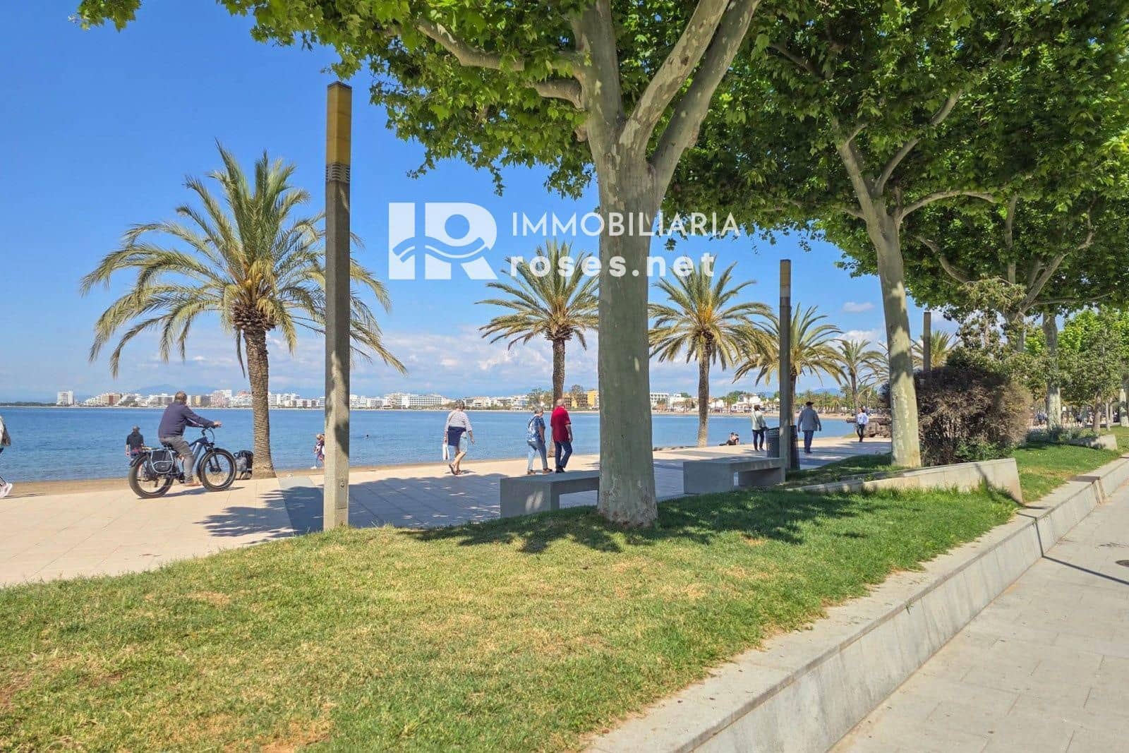 2 soveværelse Lejlighed til salg i Roses - € 169.500 (Ref: 8905800)