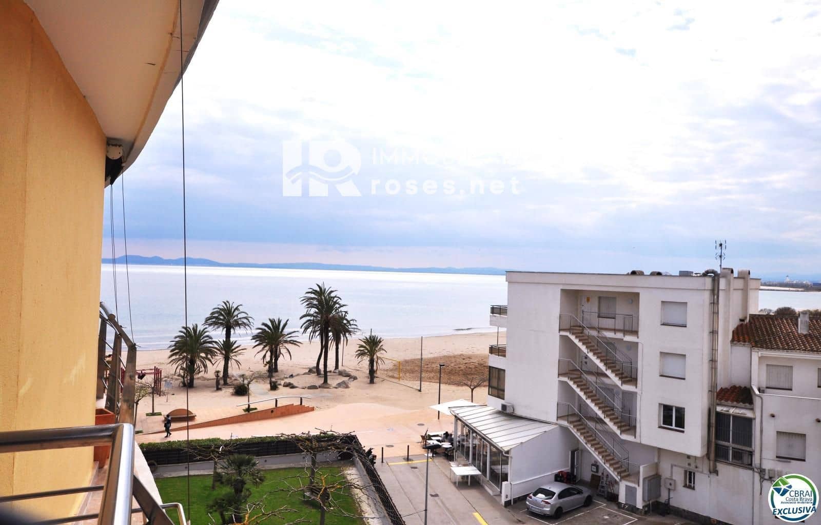 2 slaapkamer Flat te koop in Roses met zwembad - € 570.000 (Ref: 8905802)