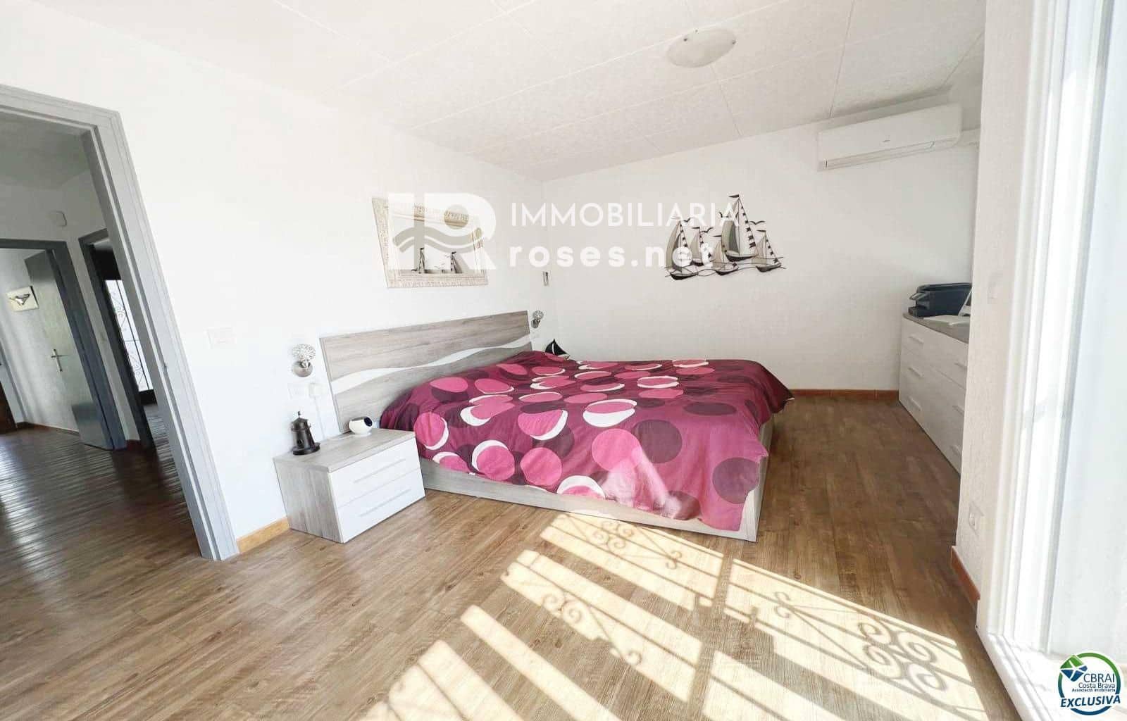 3 soverom Villa til salgs i Empuriabrava med garasje - € 599 900 (Ref: 8952077)