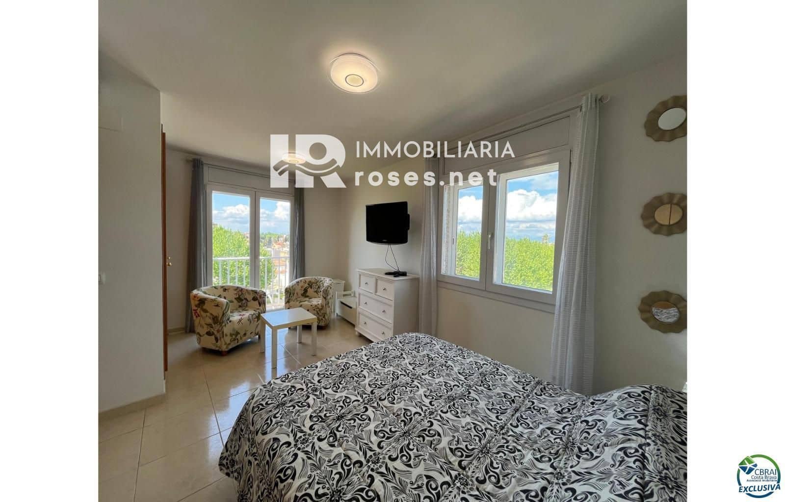 2 bedroom Flat for sale in Empuriabrava - € 219,000 (Ref: 8969099)