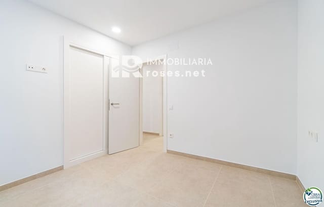 2 slaapkamer Flat te koop in Santa Margarida, Roses - € 279.000 (Ref: 8981107)