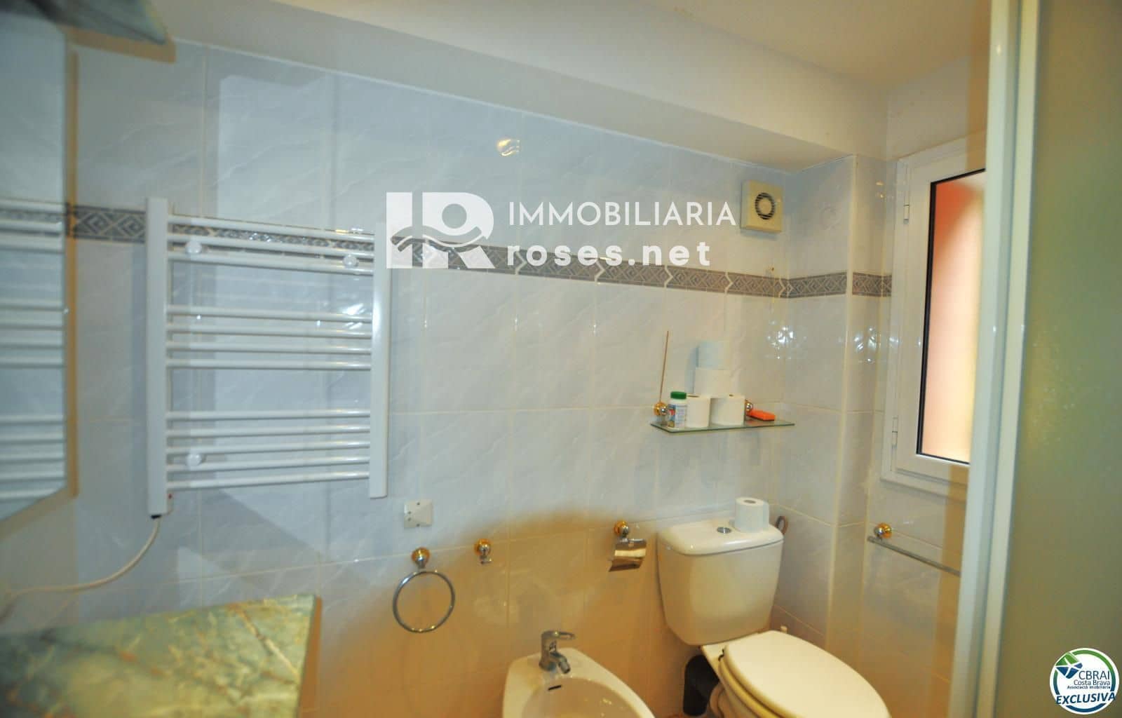 2 chambre Villa/Maison à vendre à Roses avec garage - 377 000 € (Ref: 8989559)