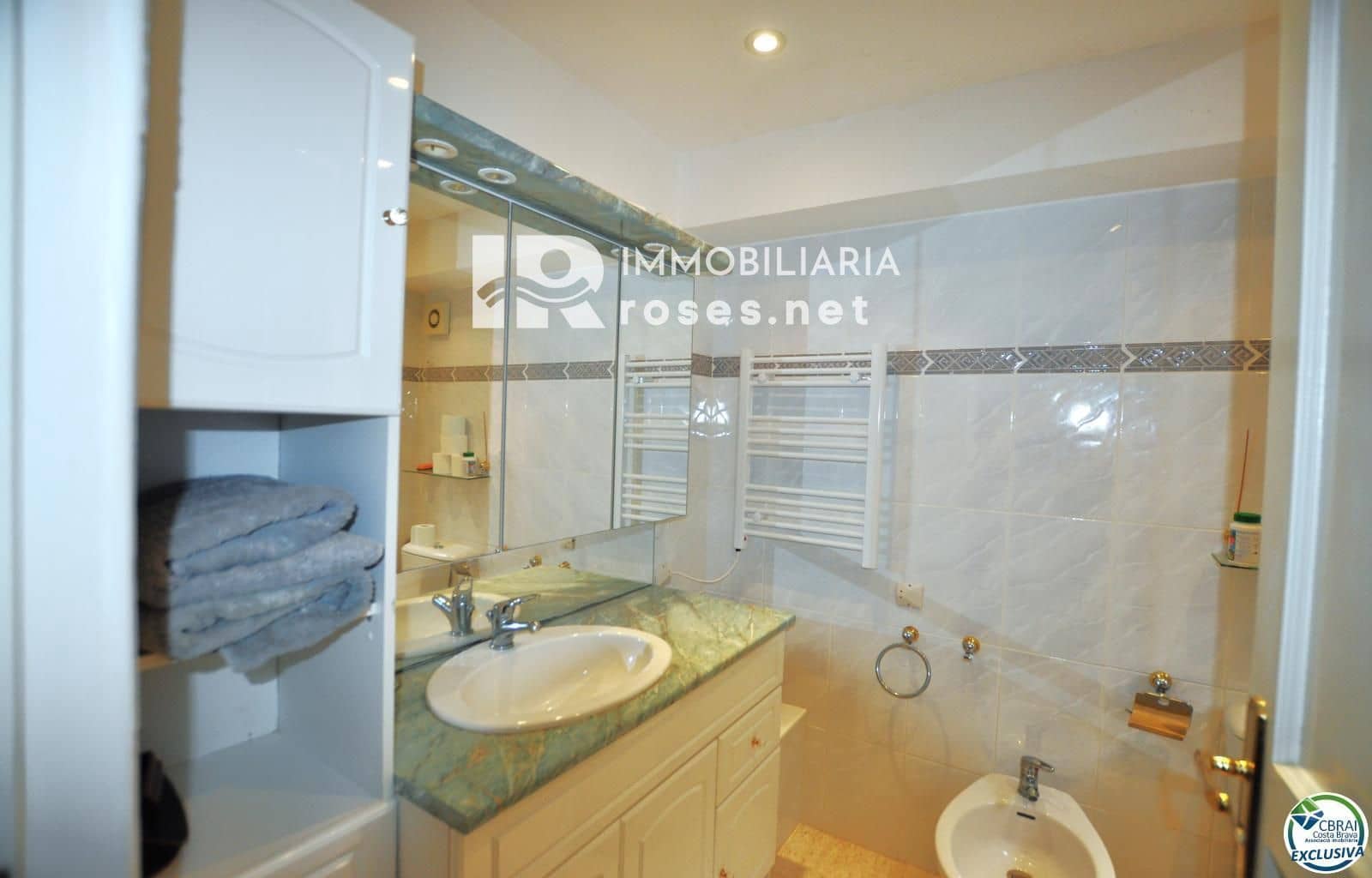 2 chambre Villa/Maison à vendre à Roses avec garage - 377 000 € (Ref: 8989559)