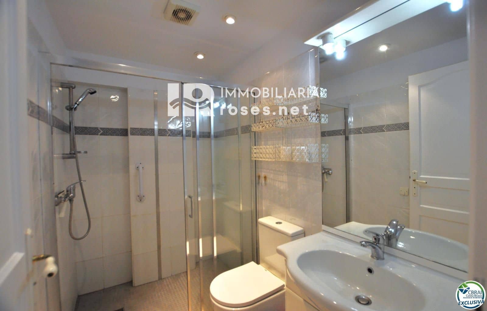 2 chambre Villa/Maison à vendre à Roses avec garage - 377 000 € (Ref: 8989559)