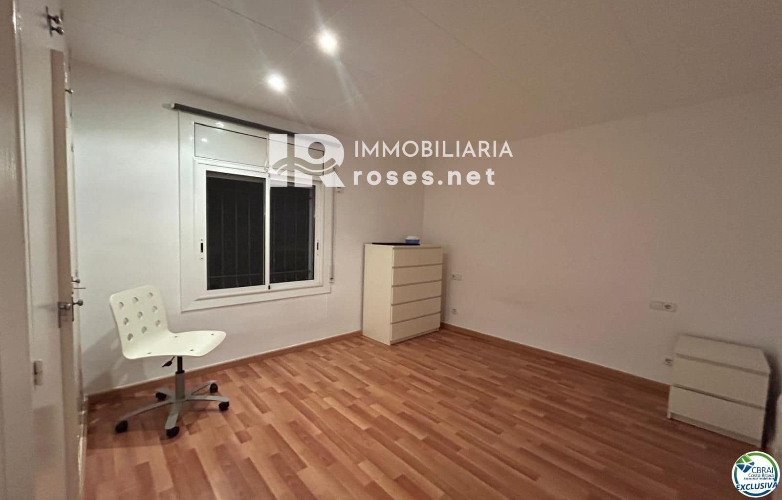 Piso de 1 habitación en Roses en venta - 145.000 € (Ref: 8993281)