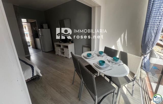 Flat te koop in Santa Margarida, Roses - € 112.000 (Ref: 8997281)