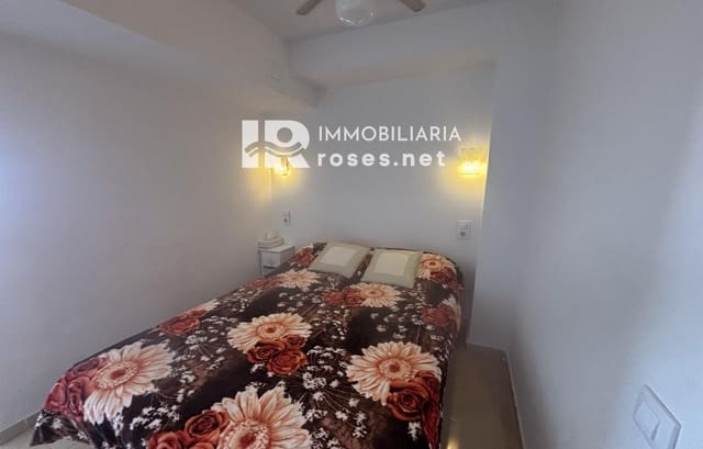 Flat te koop in Santa Margarida, Roses met zwembad - € 129.000 (Ref: 9001654)