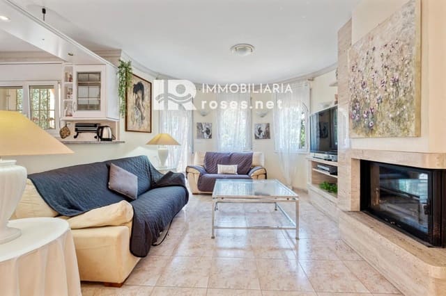 5 camera da letto Villa in vendita in Empuriabrava, Castelló d'Empúries con piscina garage - 470.000 € (Rif: 9003738)