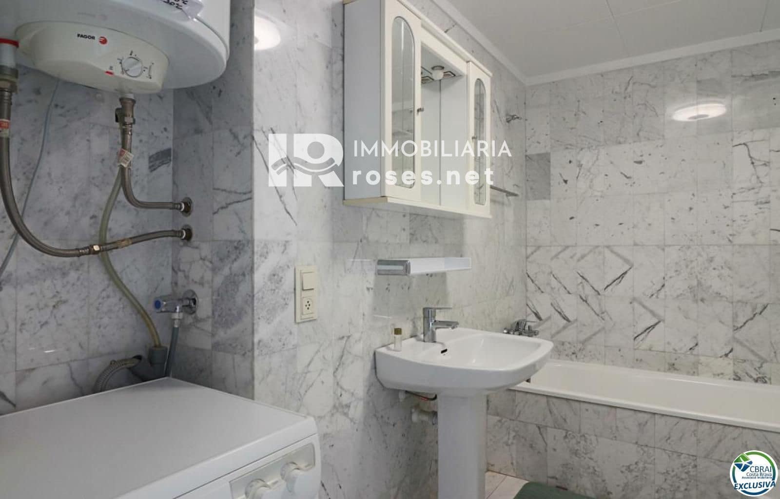 1 slaapkamer Flat te koop in Empuriabrava met zwembad - € 128.000 (Ref: 9015484)