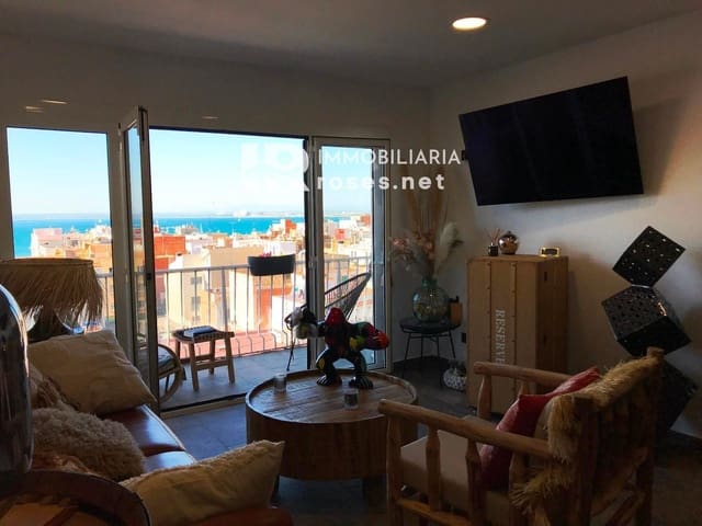 2 slaapkamer Flat te koop in Roses - € 275.000 (Ref: 9030435)