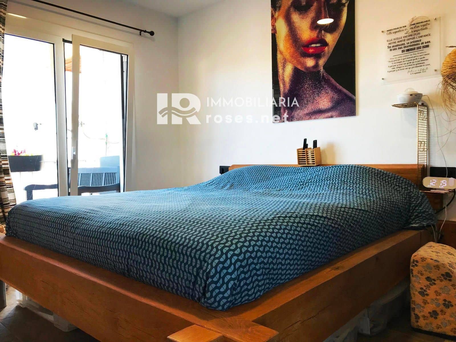 2 slaapkamer Flat te koop in Roses - € 275.000 (Ref: 9030435)